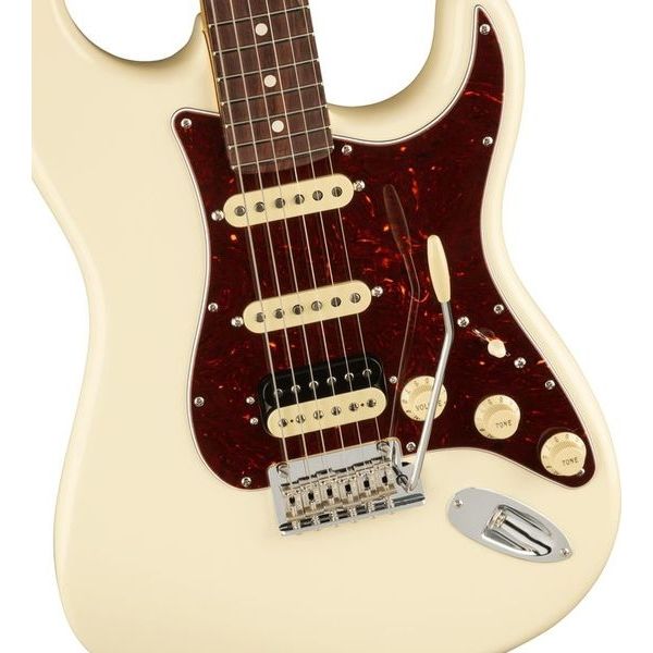 Guitare électrique Fender AM Pro II Strat HSS OWT - Test, Avis