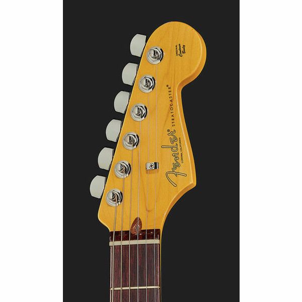 La guitare électrique Fender AM Pro II Strat HSS MBL Avis & Test