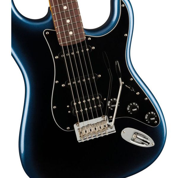 La guitare électrique Fender AM Pro II Strat HSS DK NIT : Test et Avis