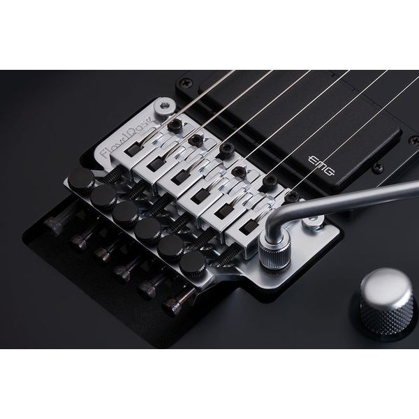 La guitare électrique Schecter Damien Platinum-6 FR S SBK Test et Avis