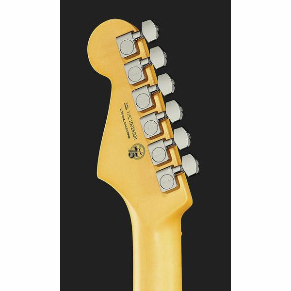 La guitare électrique Fender AM Pro II Strat MN MBL Avis et Test