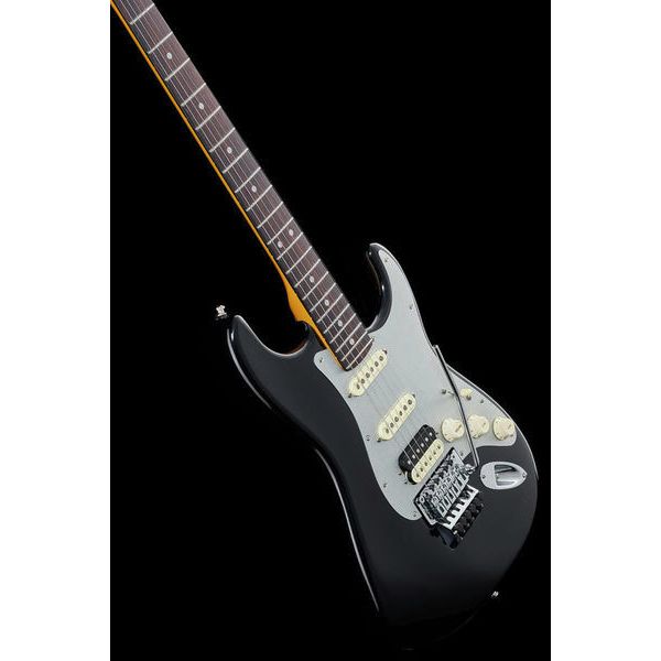 Fender AM Ultra Luxe Strat HSS FR MB (Guitare électrique) Test, Avis, Comparatif