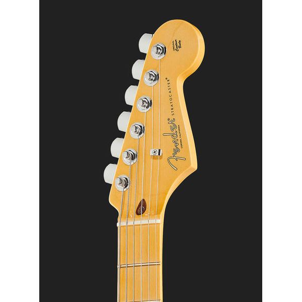 La guitare électrique Fender AM Pro II Strat MN DK NIT Avis et Test