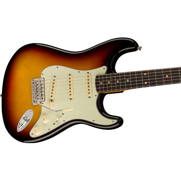 Fender AV II 61 STRAT RW WT3TB (Guitare électrique) Avis & Test