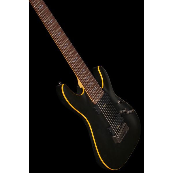 La guitare électrique Schecter Demon-8 Aged Black Satin - Avis et Test