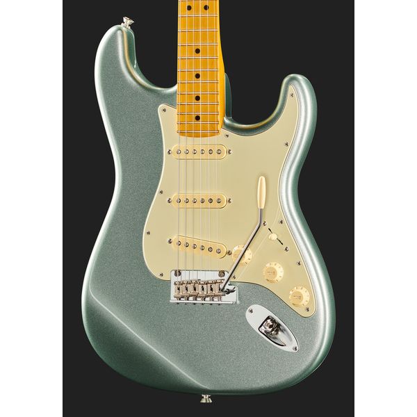 Guitare électrique Fender AM Pro II Strat MN MYST SFG : Test et Avis