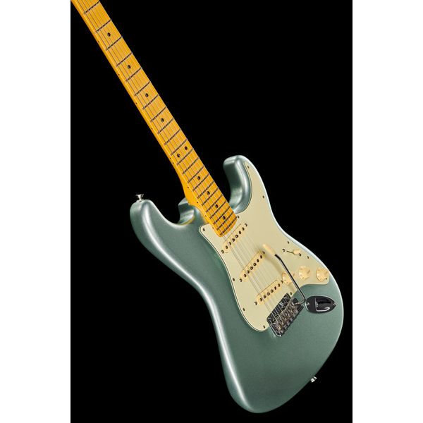 Guitare électrique Fender AM Pro II Strat MN MYST SFG : Test et Avis