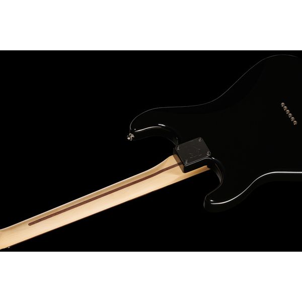 Fender LTD Tom Delonge Strat BK (Guitare électrique) / Avis et Test