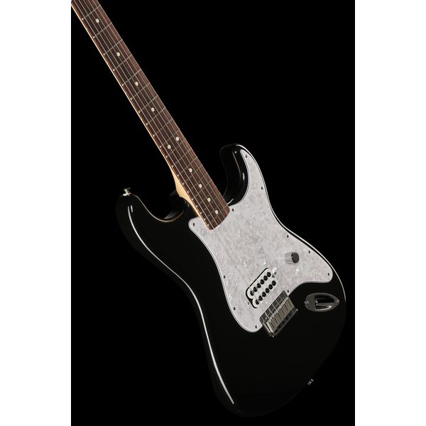 Fender LTD Tom Delonge Strat BK (Guitare électrique) / Avis et Test