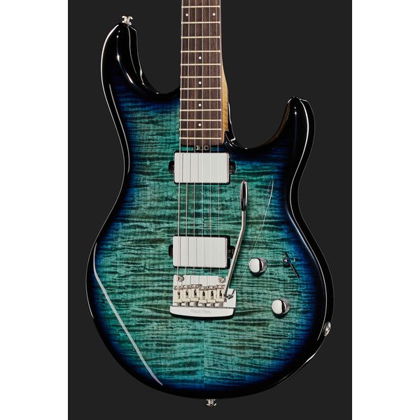 La guitare électrique Music Man Luke IV HH Blue Flame Test & Avis