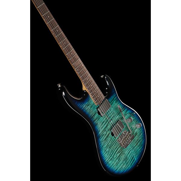 La guitare électrique Music Man Luke IV HH Blue Flame Test & Avis