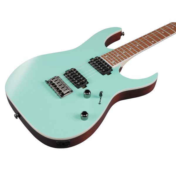 La guitare électrique Ibanez RG421S-SEM , Test et Avis