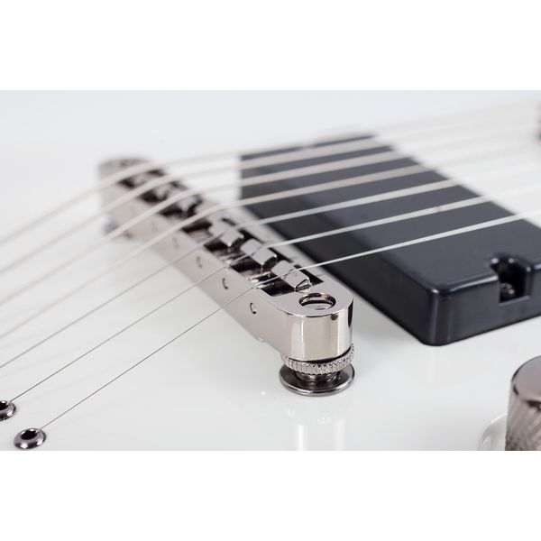 Schecter Demon 7 Vintage White (Guitare électrique) Test, Avis et Comparatif