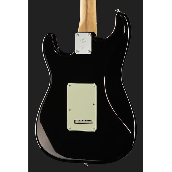 La guitare électrique Fender LTD Player Strat BK Test, Avis