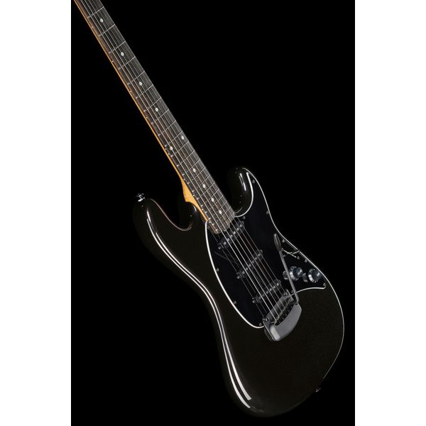 La guitare électrique Music Man Cutlass HT Midnight Rider Avis & Test