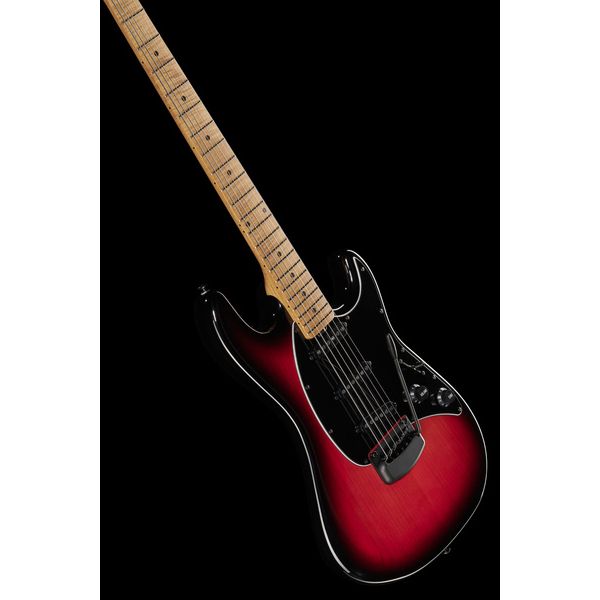 La guitare électrique Music Man Cutlass HT Raspberry Burst : Avis, Test