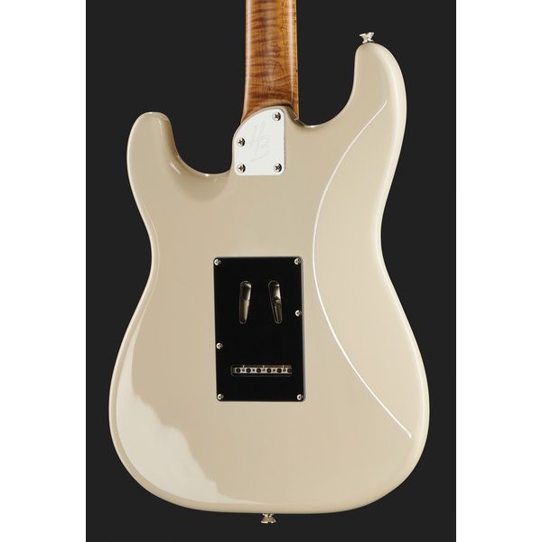 Guitare électrique Harley Benton ST-Modern Plus MN HSS OW / Avis et Test