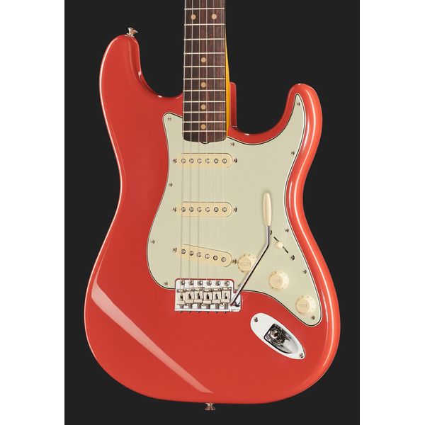 Fender AV II 61 STRAT RW FRD (Guitare électrique) , Avis & Test