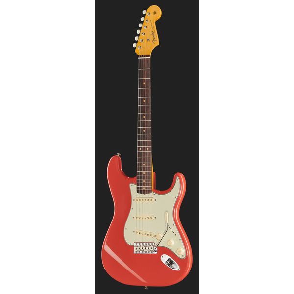 Fender AV II 61 STRAT RW FRD (Guitare électrique) , Avis & Test