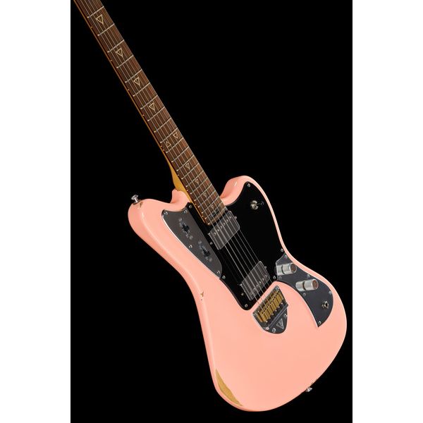 Avis sur Valiant Guitars Jupiter Mola Pink aged - Test guitare électrique