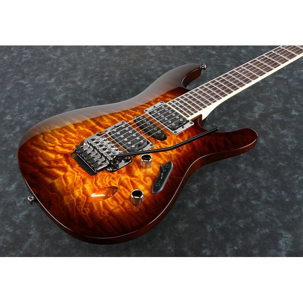 Avis guitare électrique Ibanez S670QM-DEB