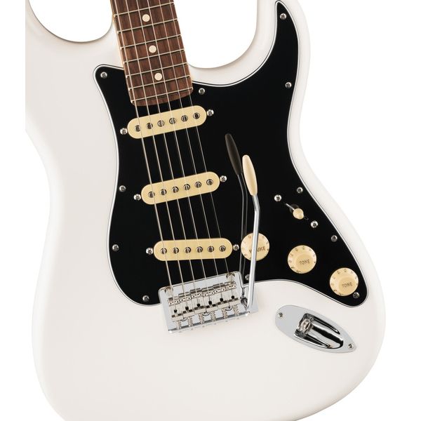 Avis guitare électrique Fender Player II Strat RW PWT