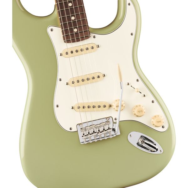 Avis guitare électrique Fender Player II Strat RW BCG