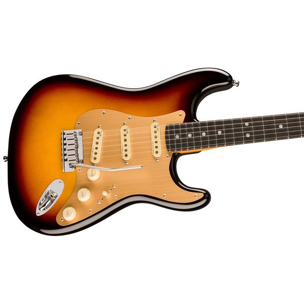 Avis guitare électrique Fender Am Ultra II Strat EB UBST