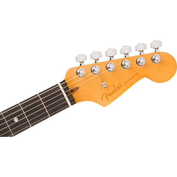 Avis sur Fender Am Ultra II Strat HSS EB UBST - Test guitare électrique