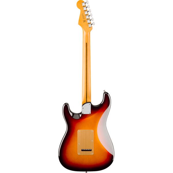 Avis sur Fender Am Ultra II Strat HSS EB UBST - Test guitare électrique