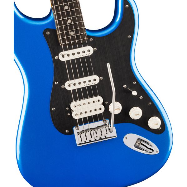 Fender Am Ultra II Strat HSS EB NBL - Avis sur cette guitare électrique