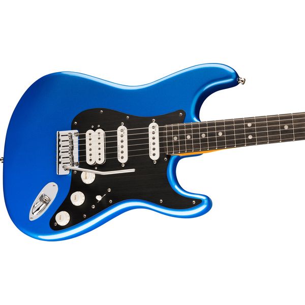 Fender Am Ultra II Strat HSS EB NBL - Avis sur cette guitare électrique