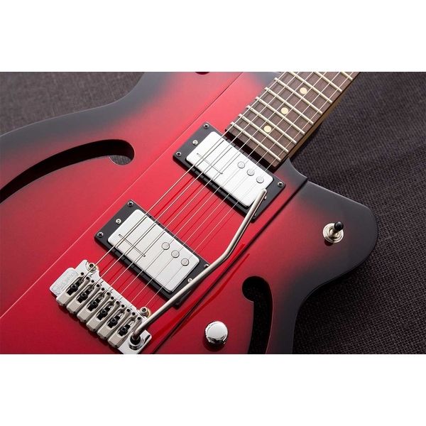 Avis guitare électrique Reverend Airsonic W Metallic Red Burst