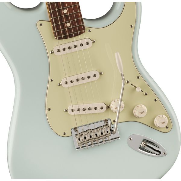 Avis sur Fender DE AM PRO II Strat RW SNB - Test guitare électrique