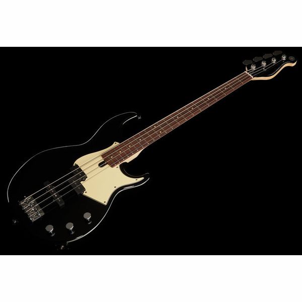 Avis sur Yamaha BB 434 BK - Test basse électrique