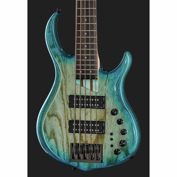 La basse électrique Marcus Miller M5 5st TBL : Notre avis