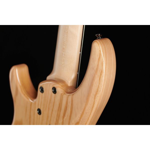 La basse électrique Dingwall CB3 Combustion 5 PF Natural : Notre avis