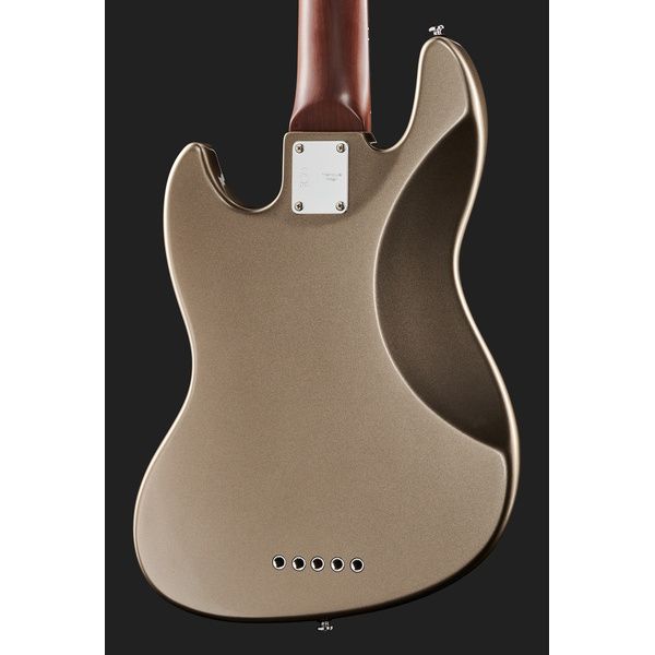 La basse électrique Marcus Miller V5 Alder-5 CGM : Notre avis