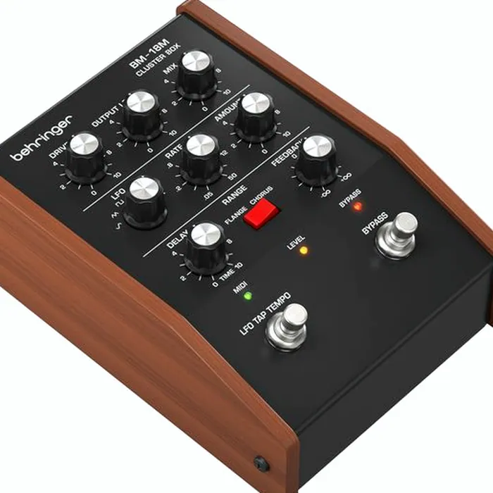 Behringer BM-18M Cluster Box – photo 4