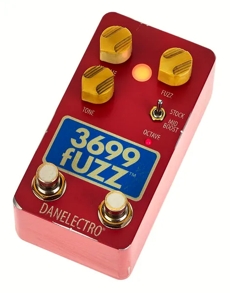 Danelectro 3699 Fuzz - Photos, Tests & Avis