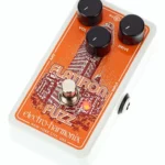 La Pédale d’effet Electro Harmonix Flatiron Fuzz – Photos, Tests & Avis