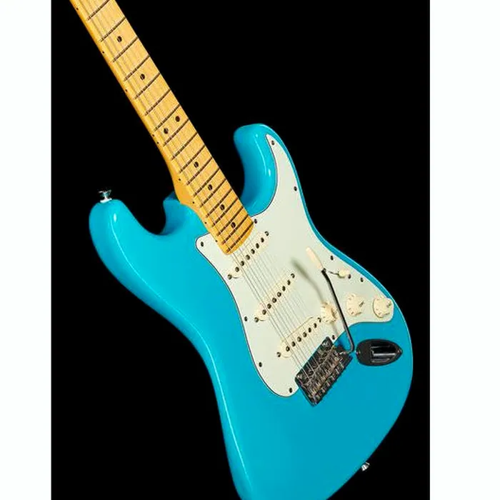 Fender AM Pro II Strat MN MBL – photo 12