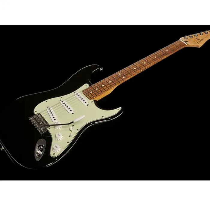 Fender LTD Player Strat BK – photo 11