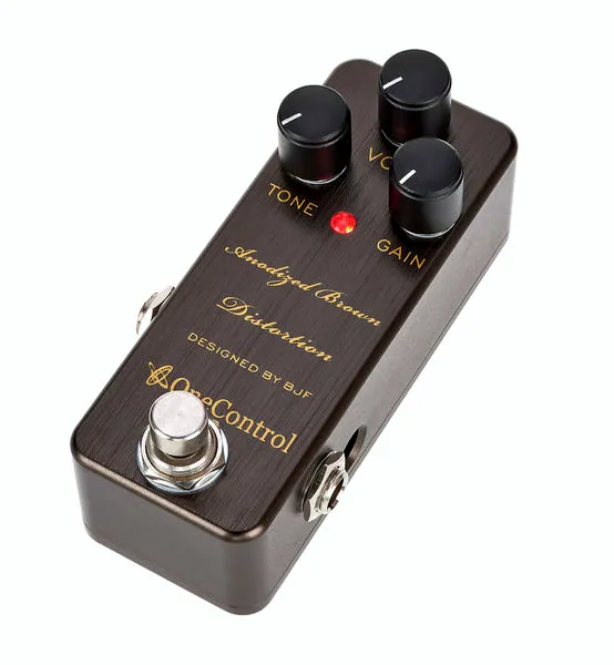 One Control Anodized Brown Distortion - Photos, Tests & Avis