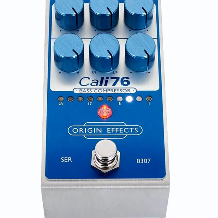 Origin Effects Cali76 V2 Bass Compressor BL – photo 5