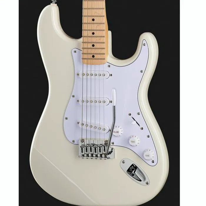 Squier Affinity Strat MN OW Bundle – photo 6