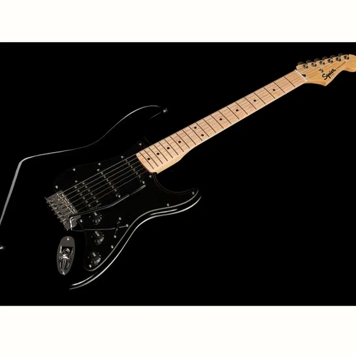 Squier Sonic Strat HSS Black Bundle – photo 7